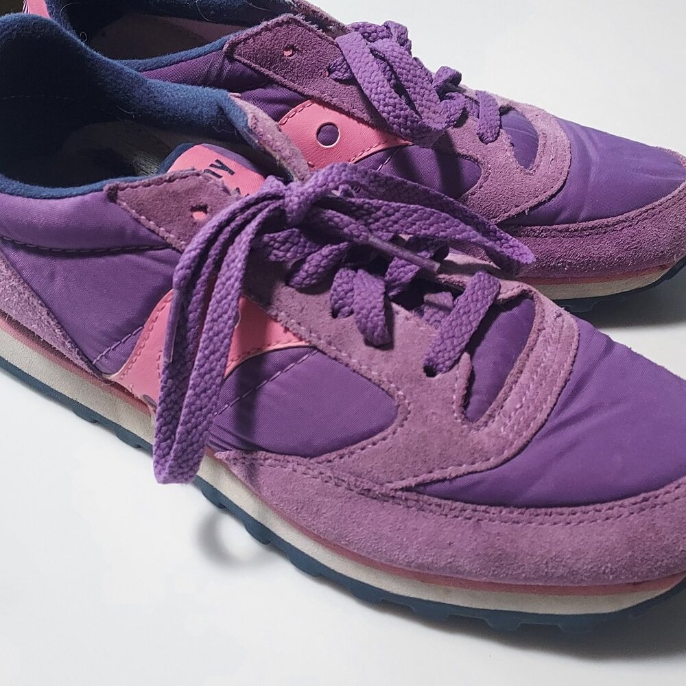Purple lilac pink Saucony Jazz sneaker